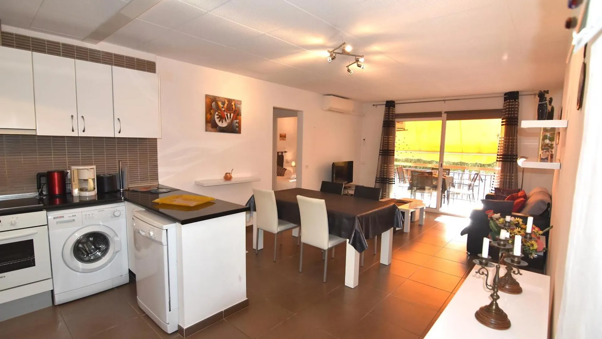 Rnet - Gaudi Roses Centre Apartment Spain
