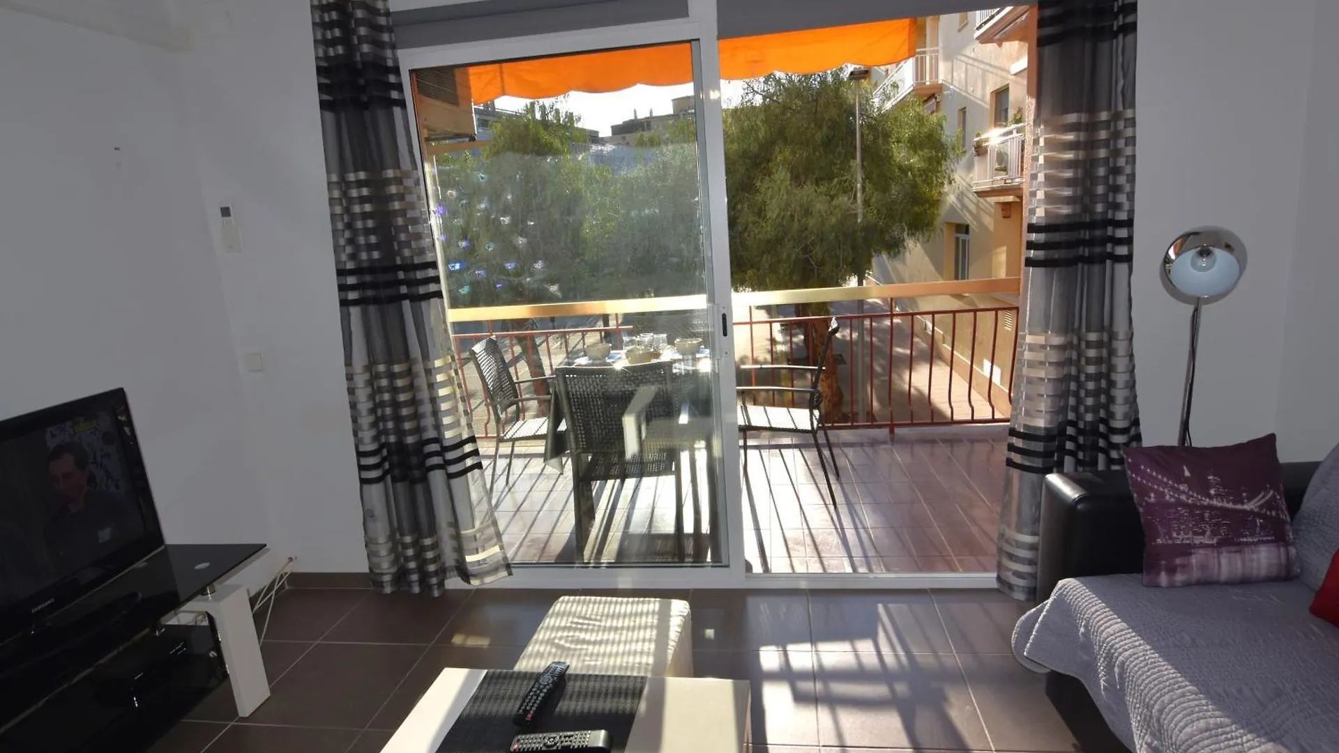 Rnet - Gaudi Roses Centre Apartment 0*,